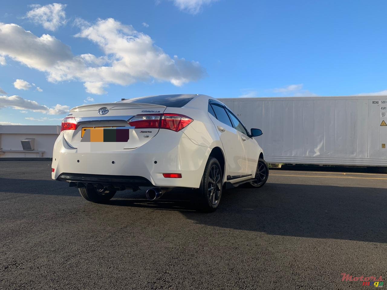 2015' Toyota Corolla Alloy wheel photo #2