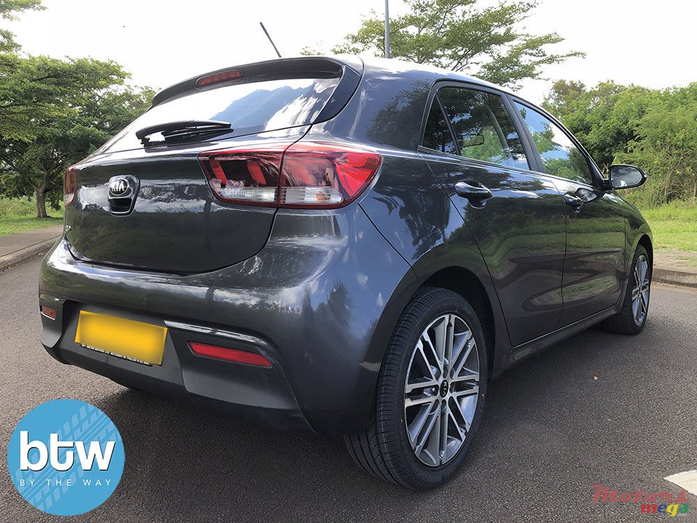 2017' Kia Rio photo #4