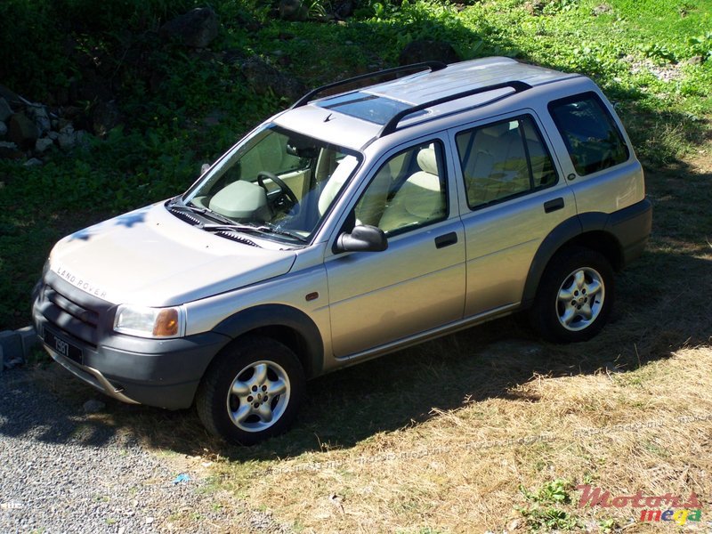 2001' Land Rover Freelander photo #1