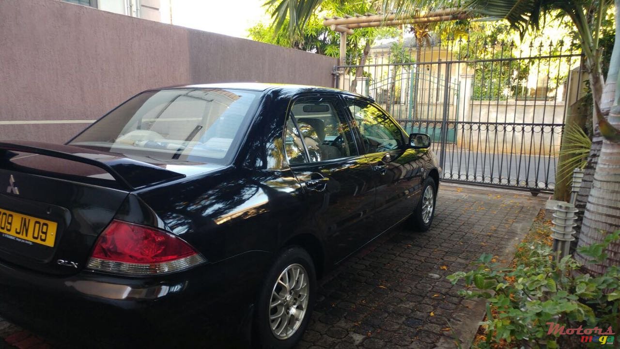 2009' Mitsubishi Lancer photo #2