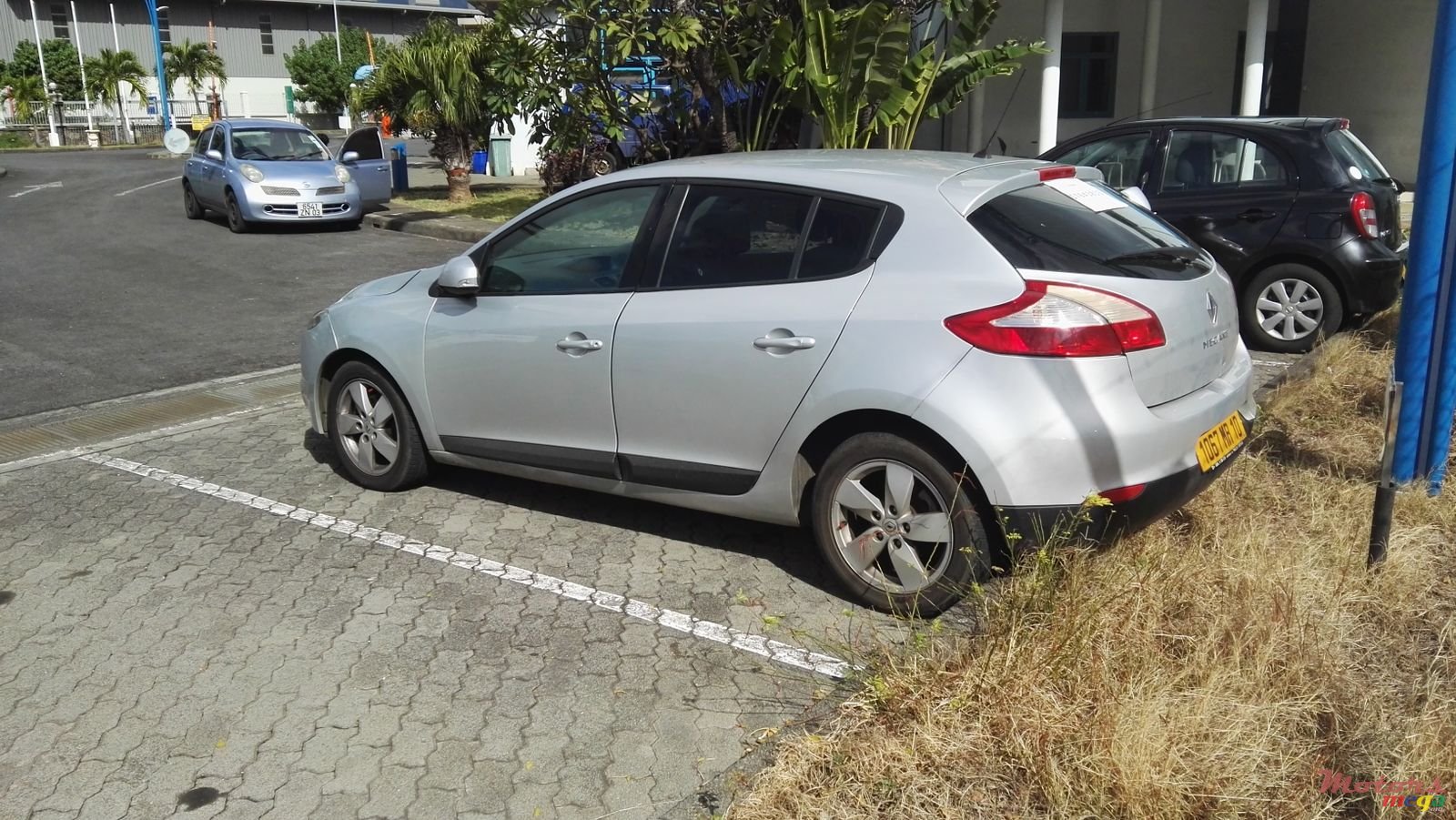 2010' Renault Megane photo #3