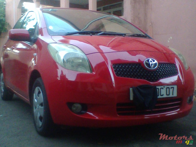 2007' Toyota Yaris VVTI photo #1