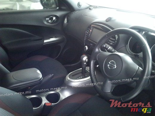 2011' Nissan Juke RS photo #3