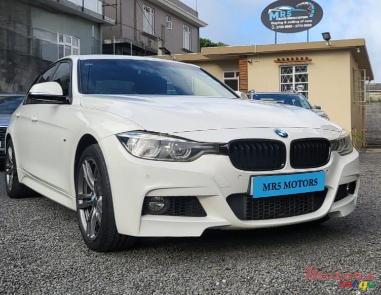 2016' BMW 318 photo #1