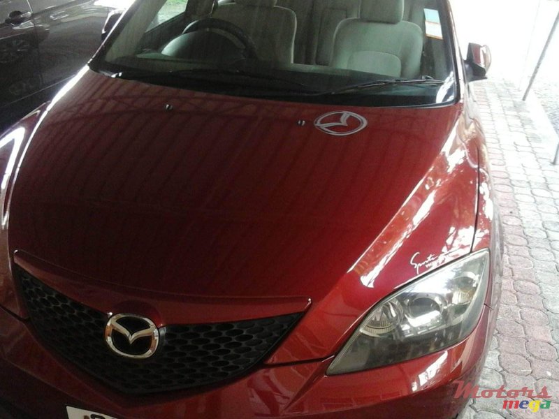 2009' Mazda 3 HATCHBACK photo #1