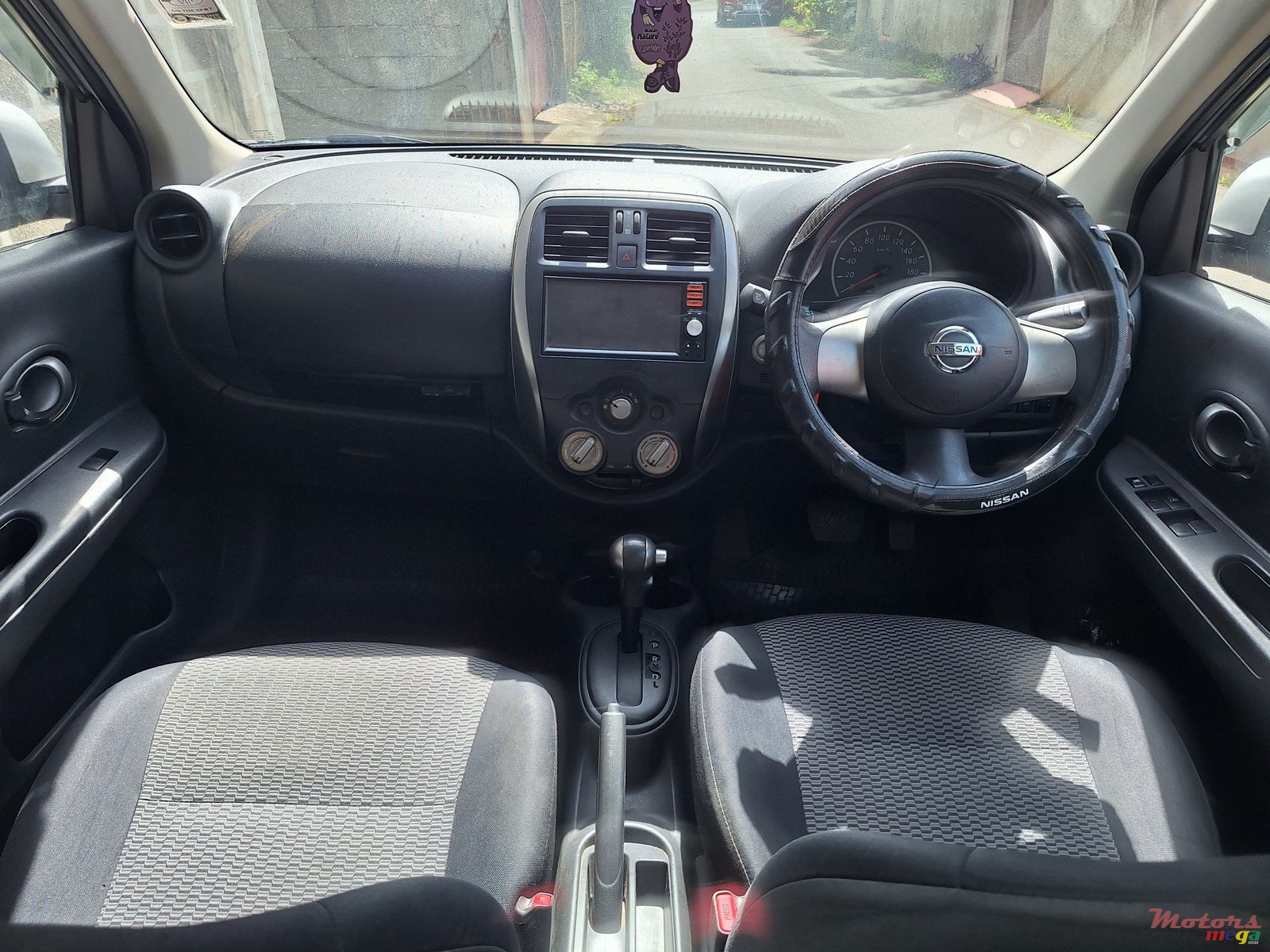 2014' Nissan March photo #5