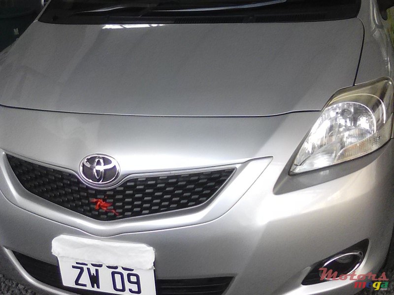 2009' Toyota Belta photo #2