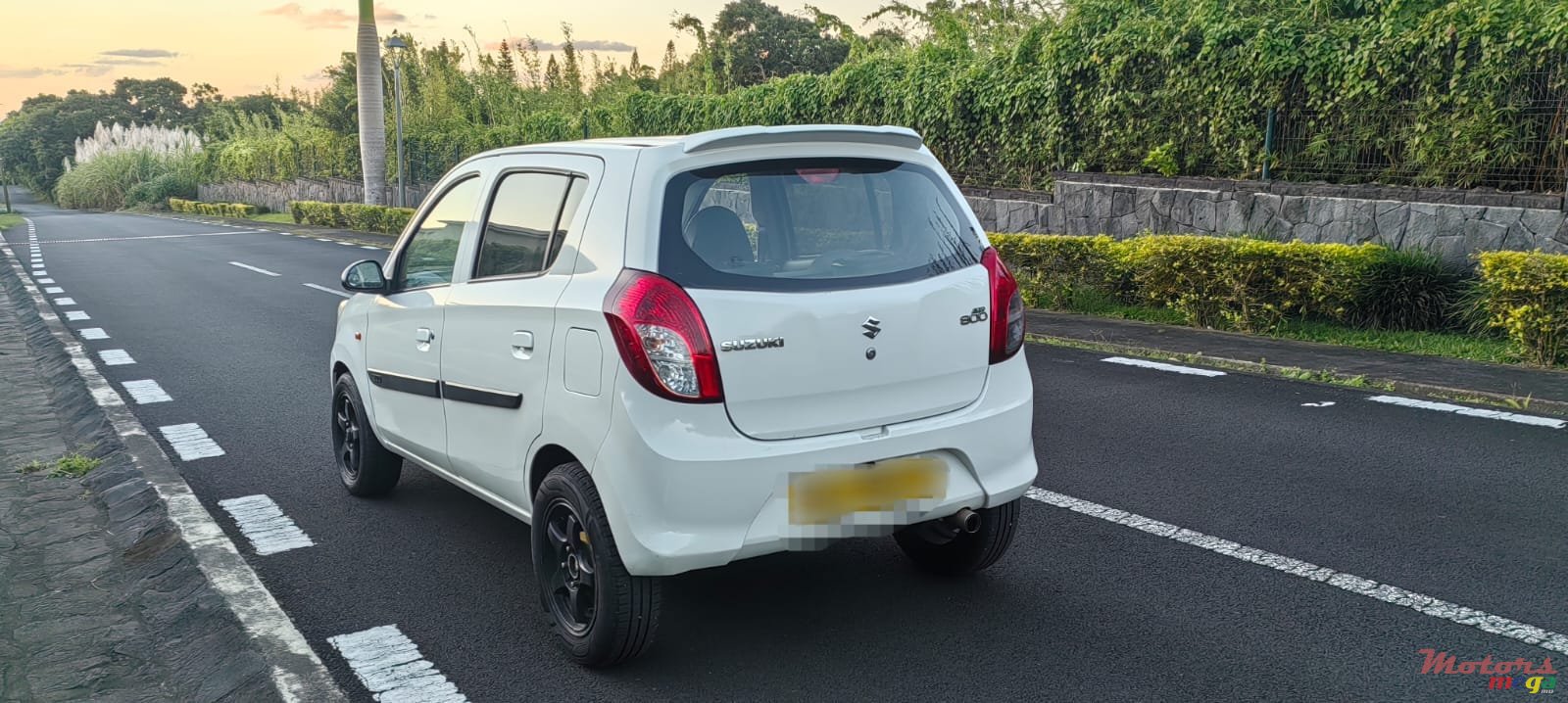2014' Suzuki Alto photo #4