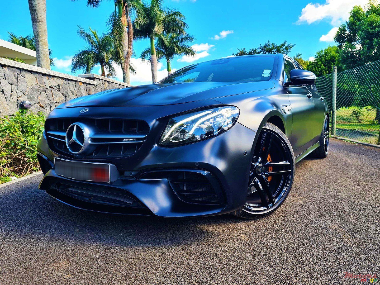 2017' Mercedes-Benz E 63 AMG V8 4Matic+ photo #1