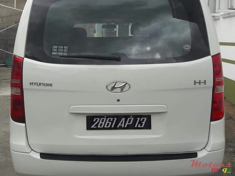 2013' Hyundai H-1 photo #3