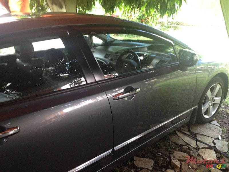 2010' Honda Civic vxi photo #2