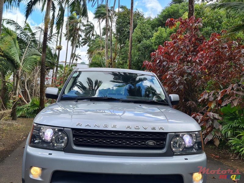 2011' Land Rover Range Rover Sport Automatic 87 000km photo #3