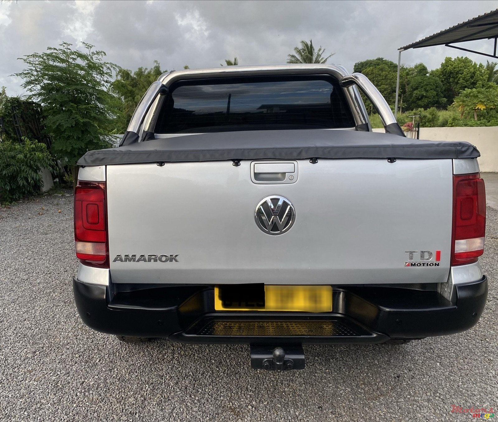 2016' Volkswagen Amarok 4*2 photo #2
