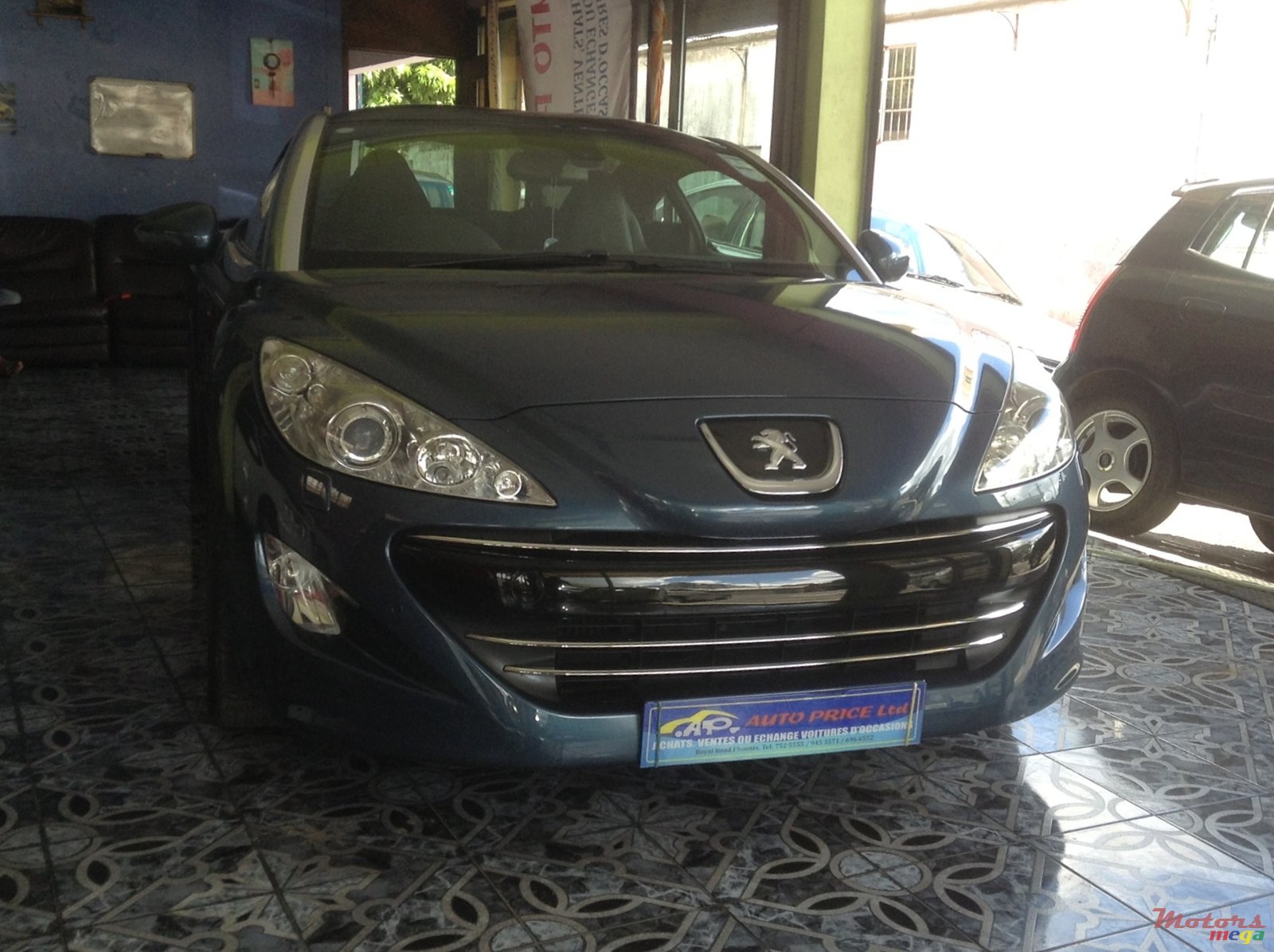 2011' Peugeot RCZ photo #1