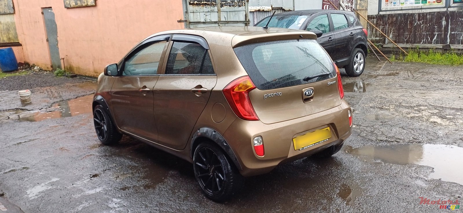 2012' Kia Picanto photo #3