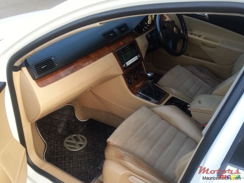 2006' Volkswagen Passat B6 photo #5