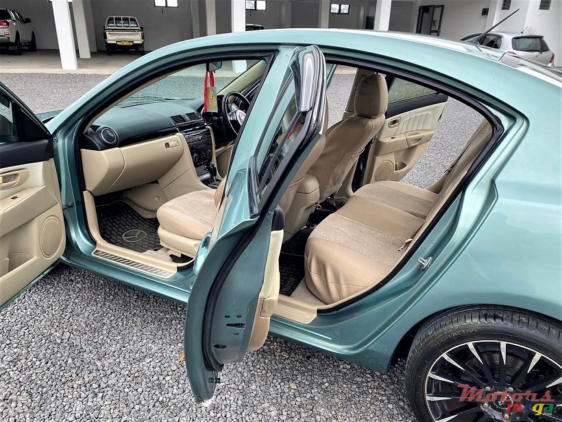 2005' Mazda 3 Lux Auto 1.6L JAPAN photo #4