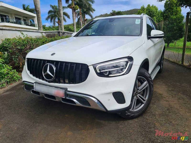 2019' Mercedes-Benz GLC 200 photo #1