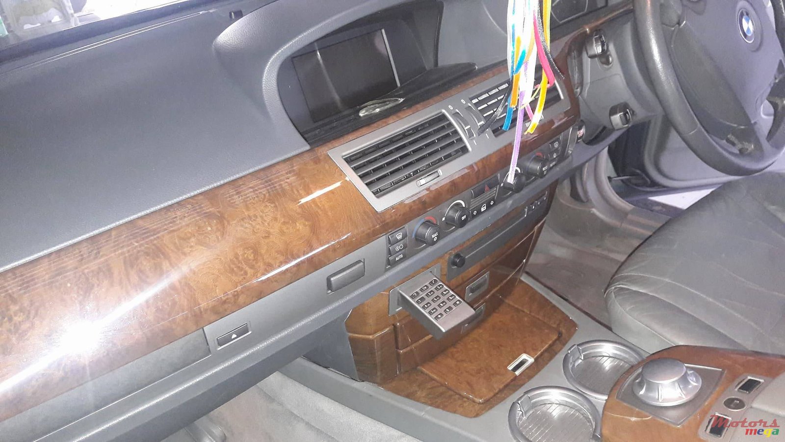 2002' BMW 735 photo #2