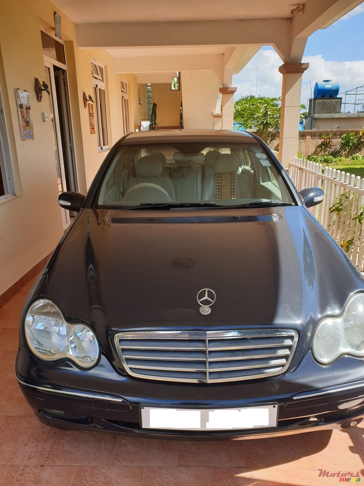 2006' Mercedes-Benz 220 photo #1