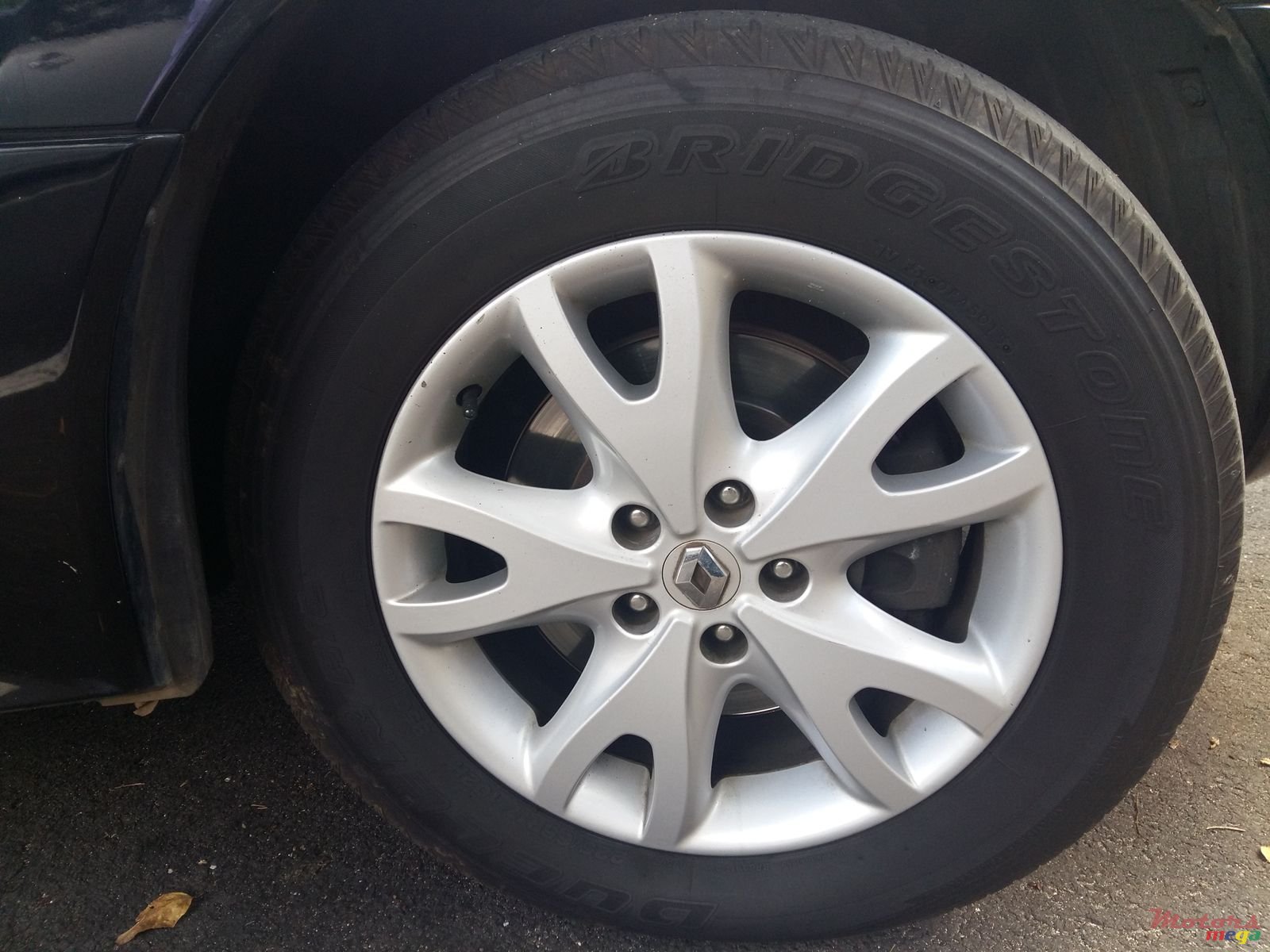 2009' Renault Koleos photo #5