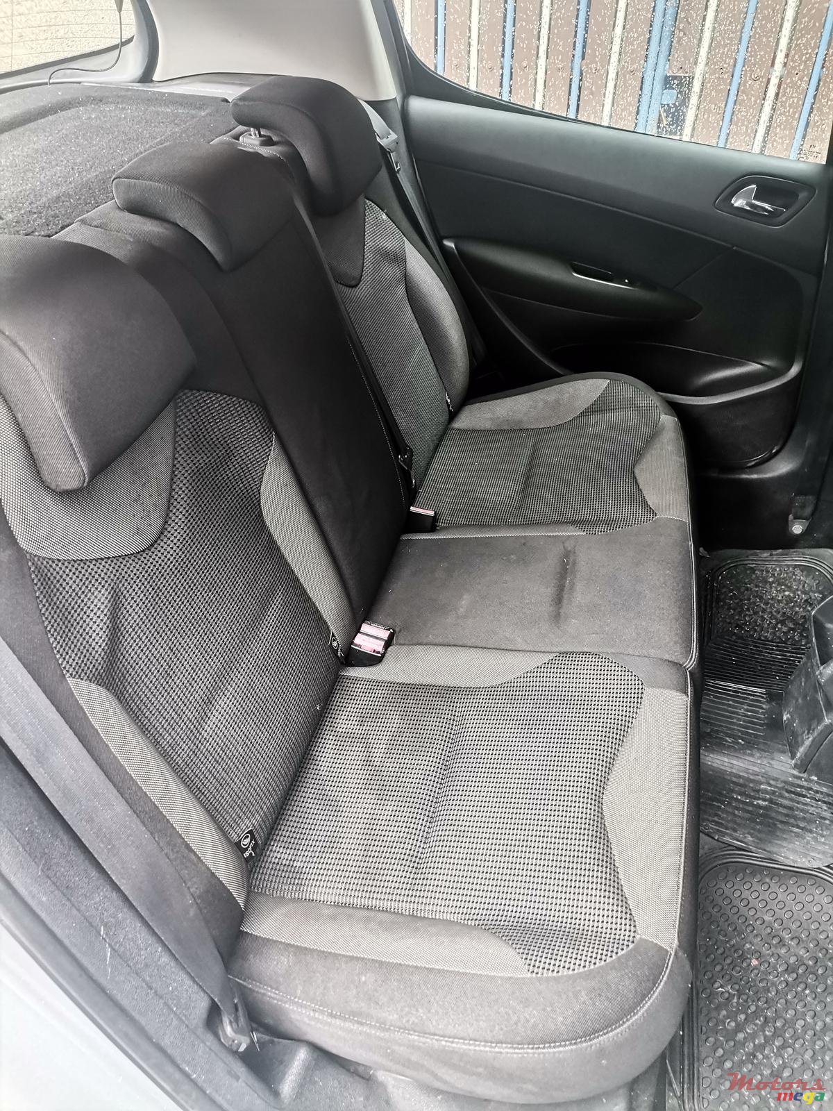 2009' Peugeot 308 photo #4