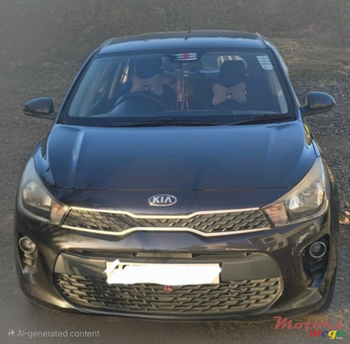 2018' Kia Rio photo #2