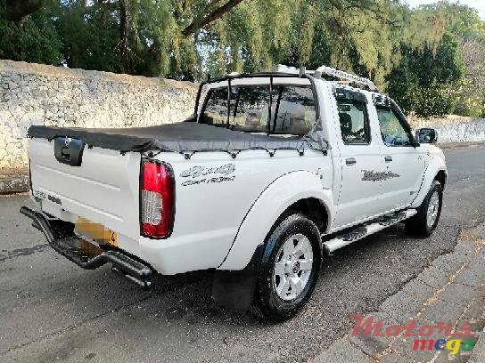 2014' Nissan Hardbody photo #5