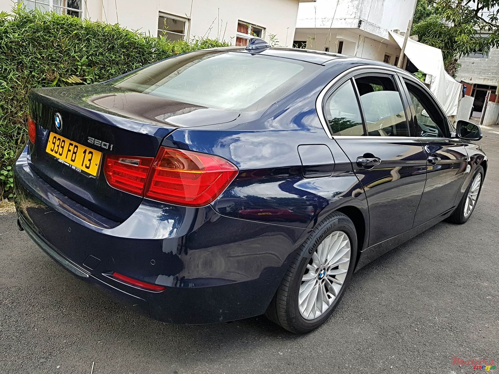 2013' BMW 320 Luxury automatic photo #4