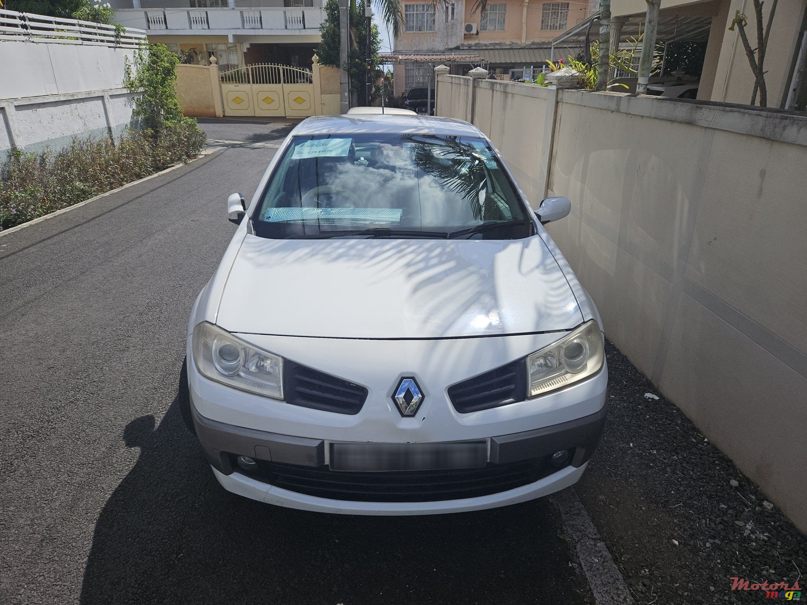 2006' Renault Megane photo #1