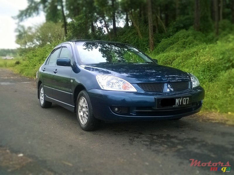 2007' Mitsubishi Lancer photo #1