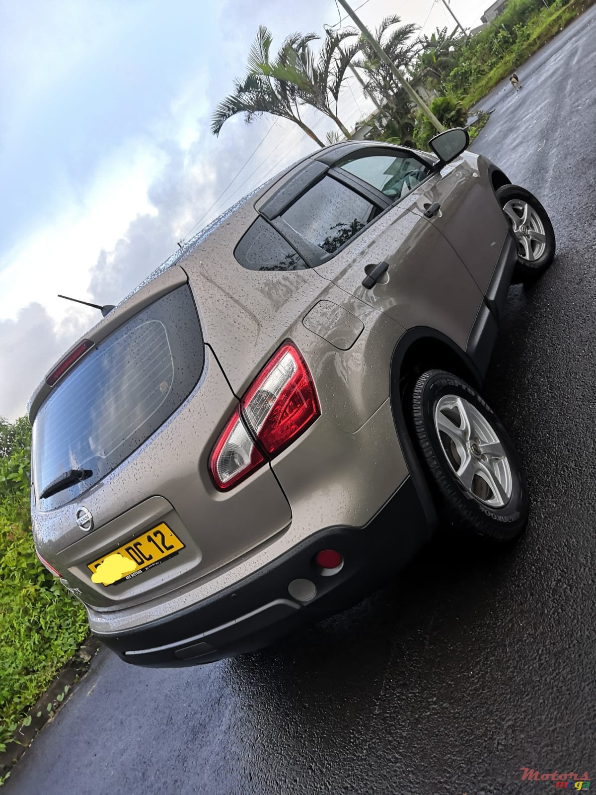 2012' Nissan Qashqai 1.6 fully executive photo #2