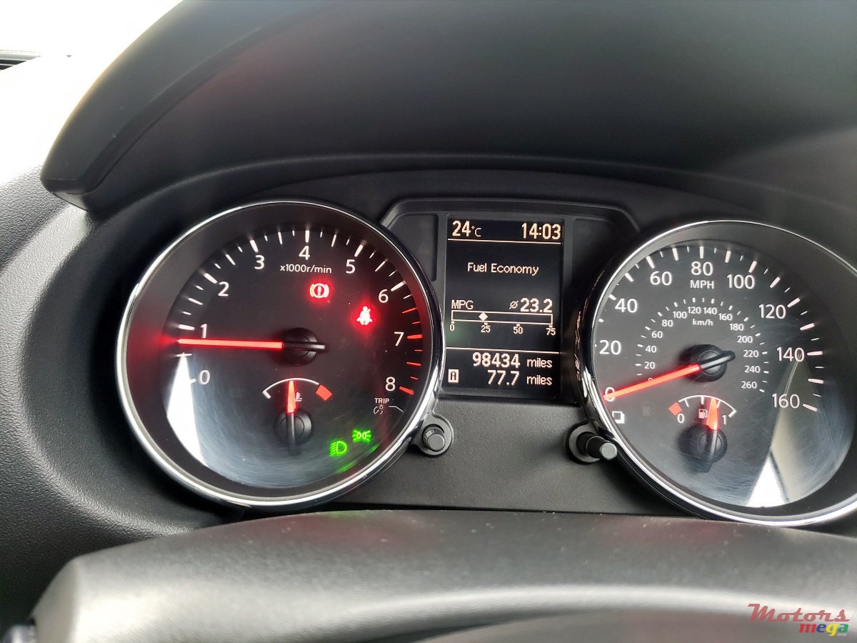 2010' Nissan Qashqai+2 7 Places + Toit panaramic photo #7