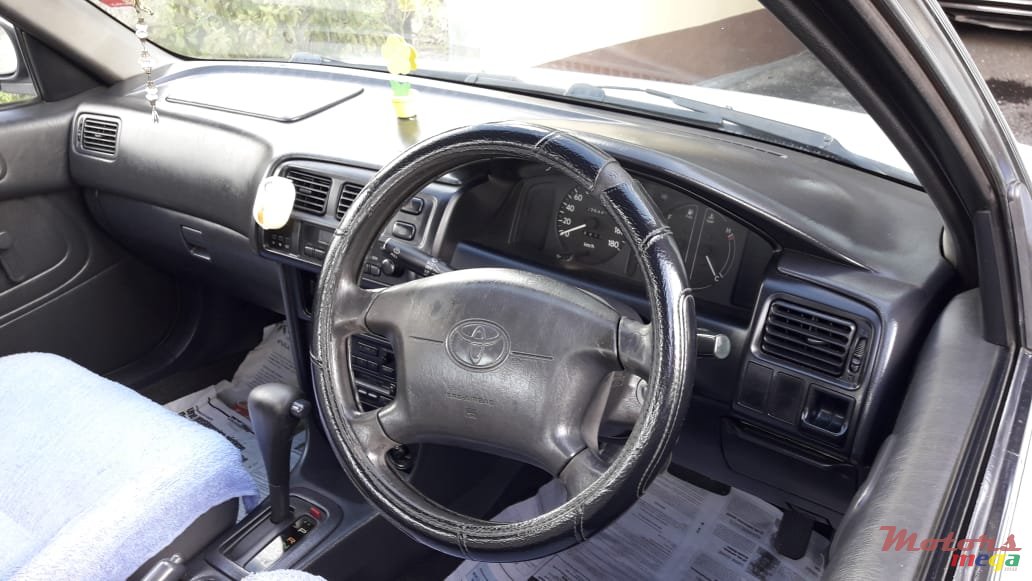 1997' Toyota Corolla photo #3