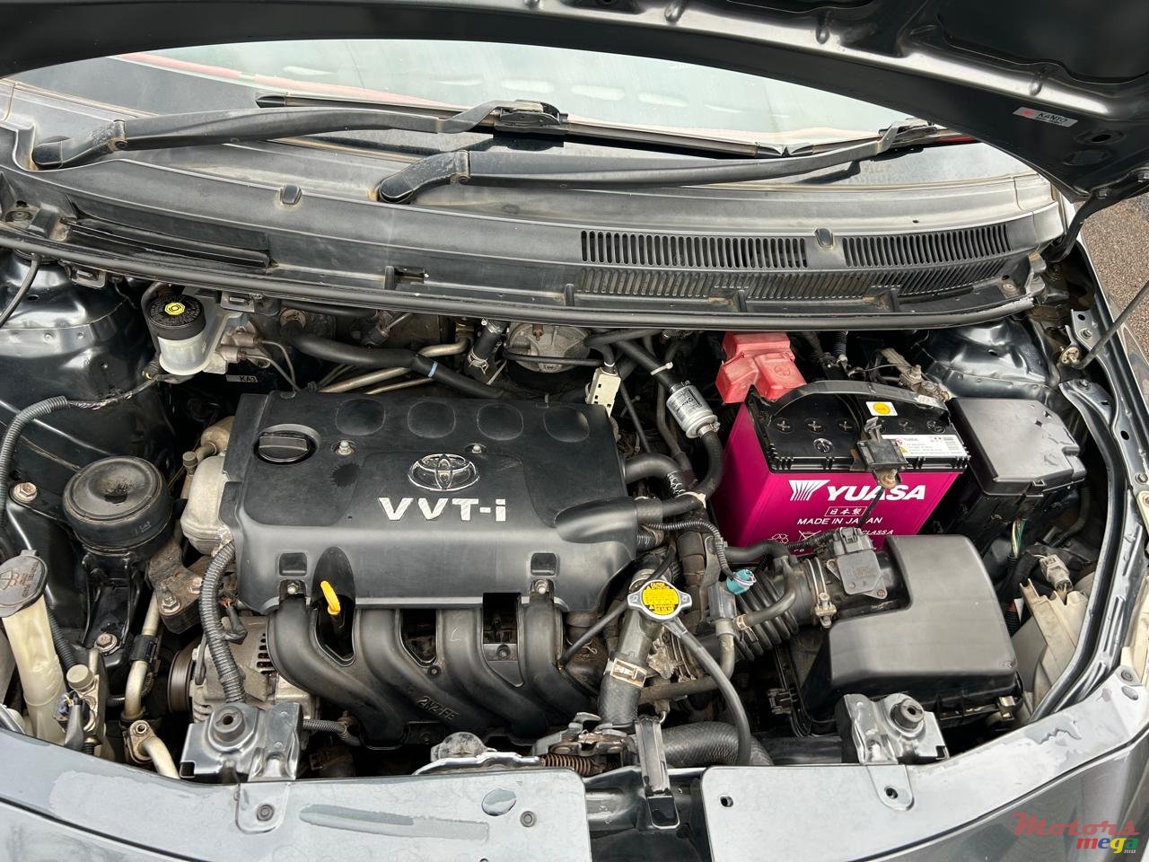 2011' Toyota Yaris photo #5