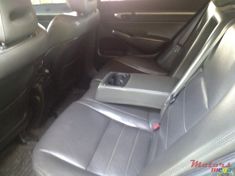 2010' Honda Civic vxi photo #3