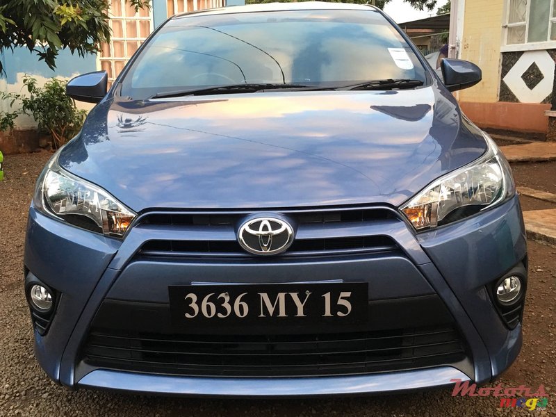 2015' Toyota Yaris photo #1