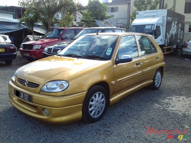 2002' Citroen Saxo photo #2