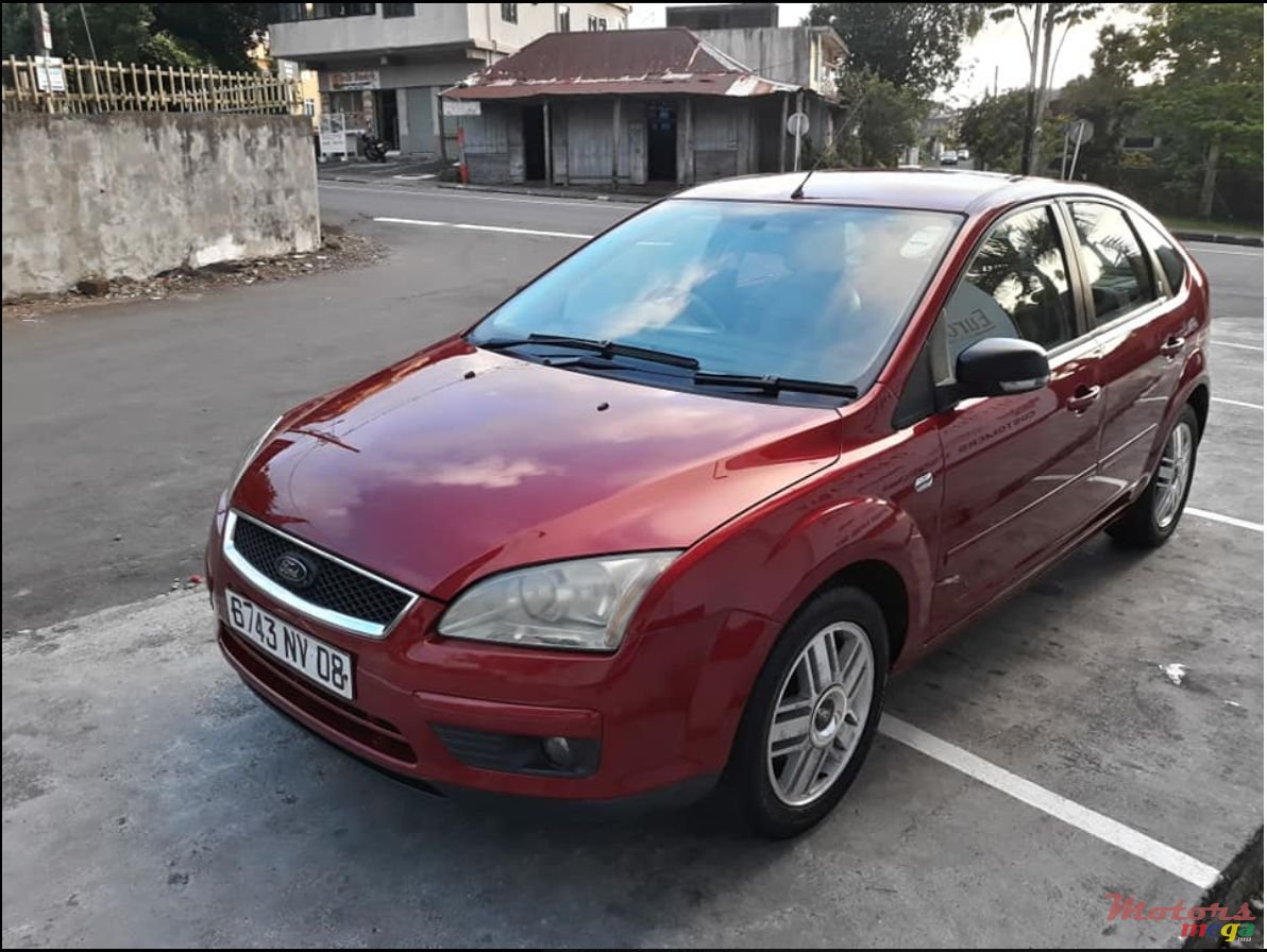 2008' Ford Focus photo #2