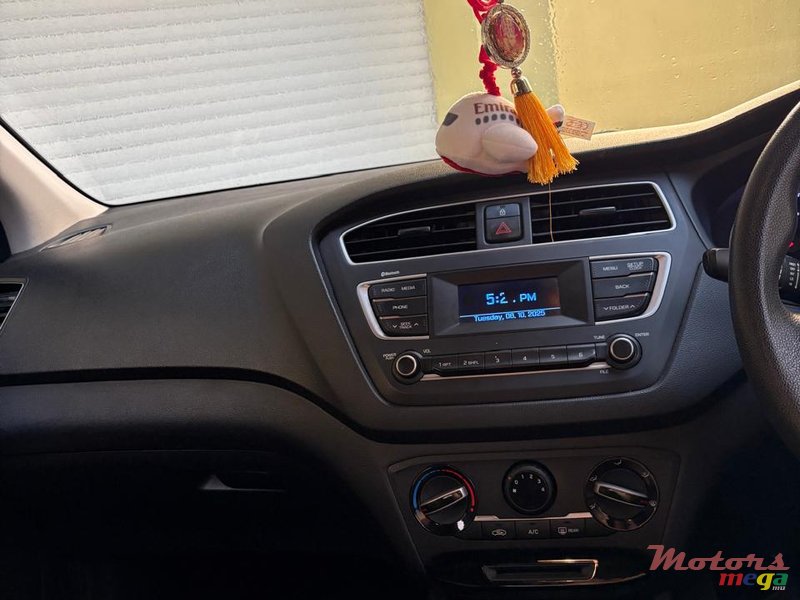 2019' Hyundai i20 photo #3