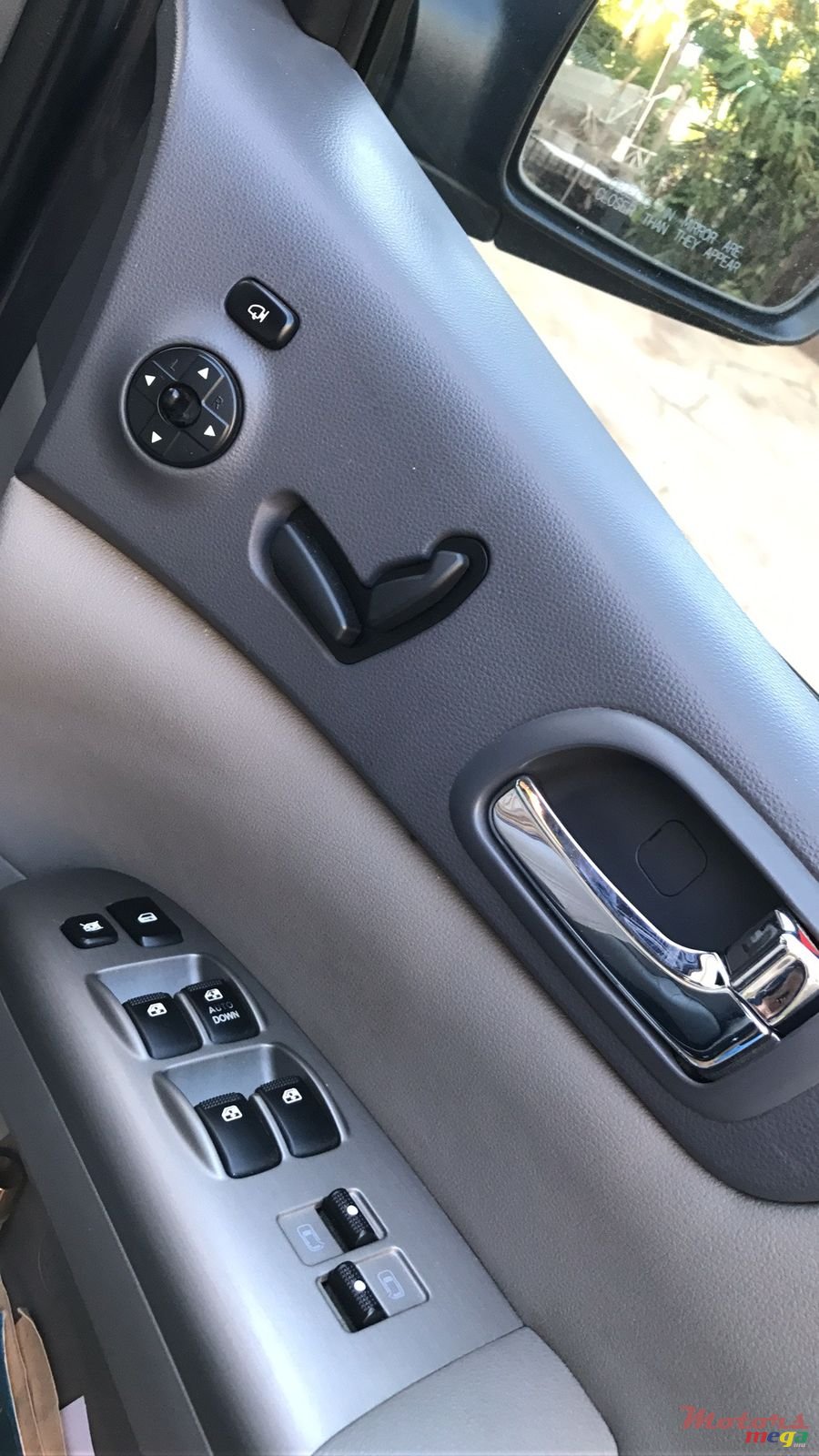 2012' Kia Carnival Good photo #6