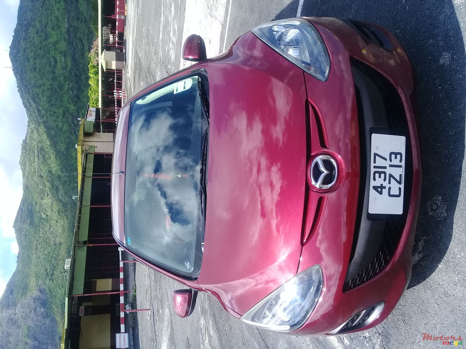 2013' Mazda Demio photo #1