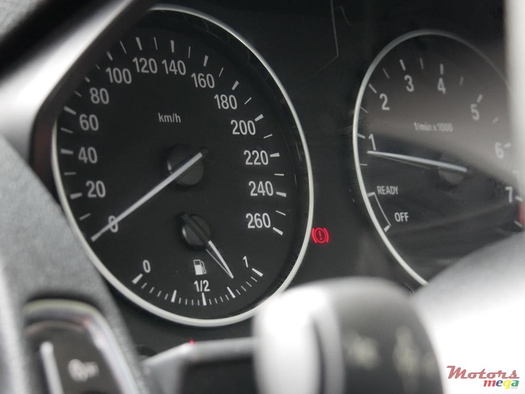 2011' BMW 116 photo #4