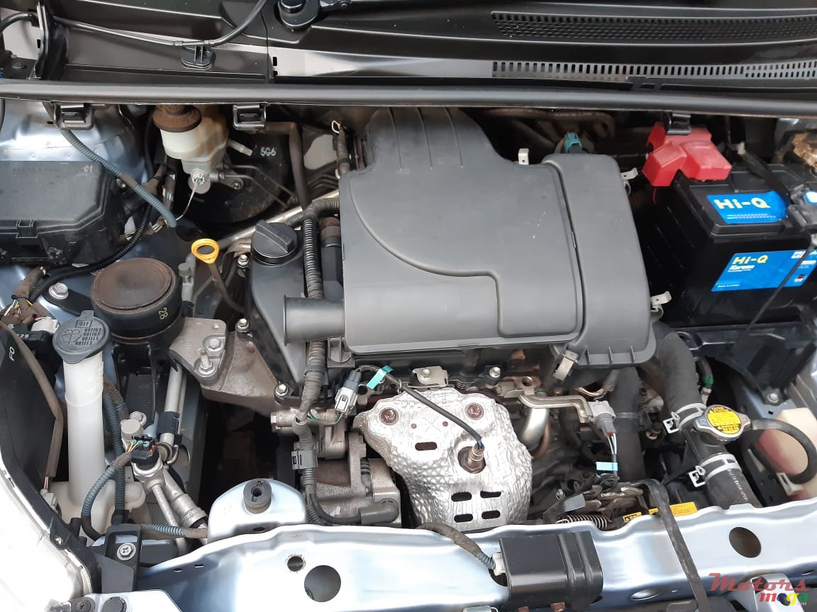 2012' Toyota Vitz NIL photo #4