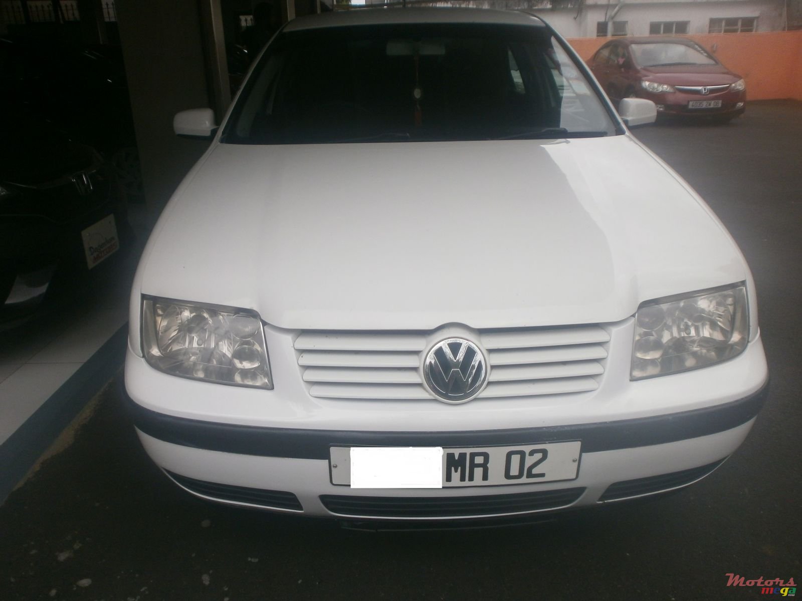 2002' Volkswagen Bora photo #1