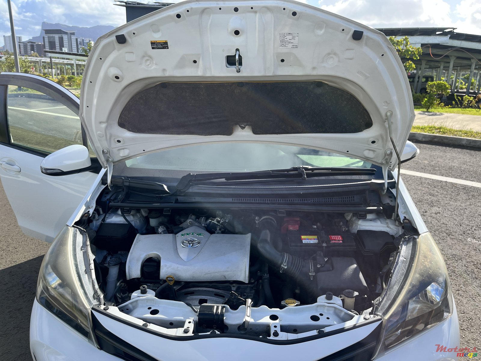 2014' Toyota Vitz photo #5