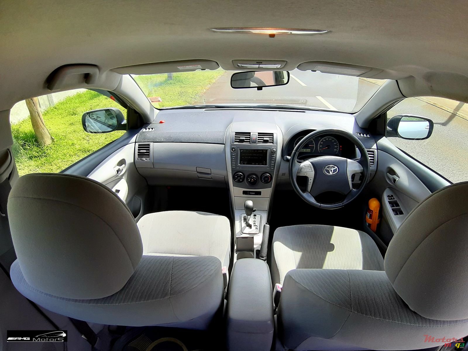 2006' Toyota Axio X photo #6