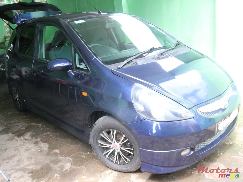 2005' Honda Jazz photo #1