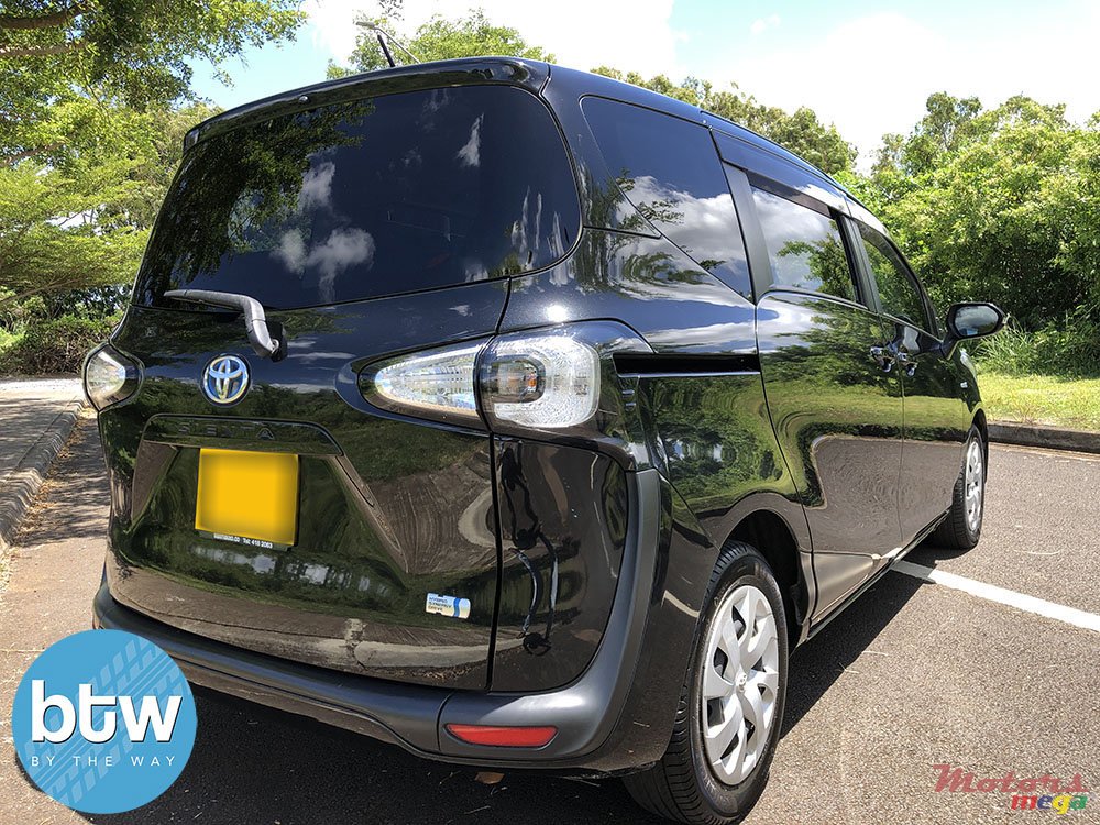 2016' Toyota SIENTA 7-SEATER photo #4