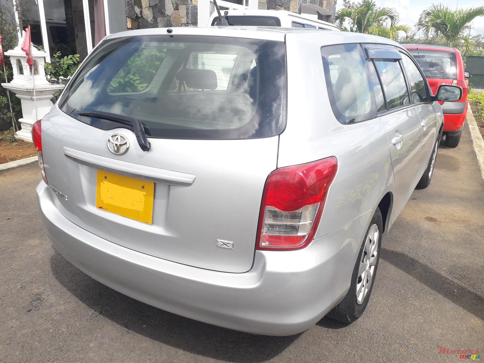 2010' Toyota Fielder Automatic photo #1